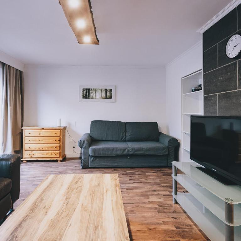 Areit Apartments by we rent, SUMMERCARD INCLUDED - Apartment mit 2 Schlafzimmern und Balkon - 25