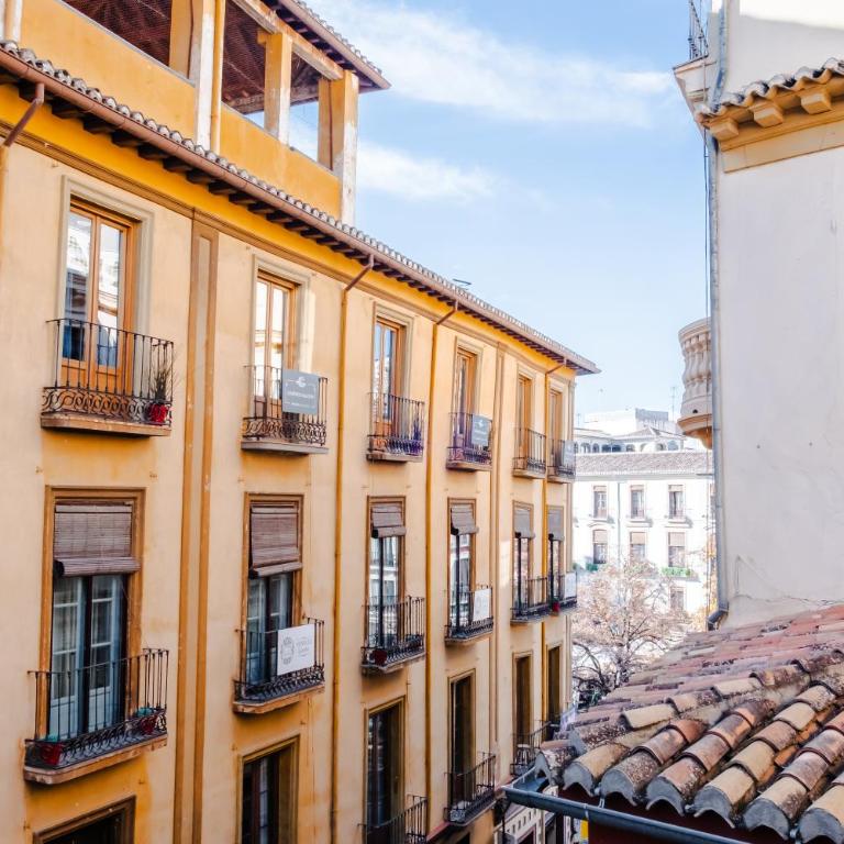 Alhambra Centro Apartamento - Three-Bedroom Apartment - 38