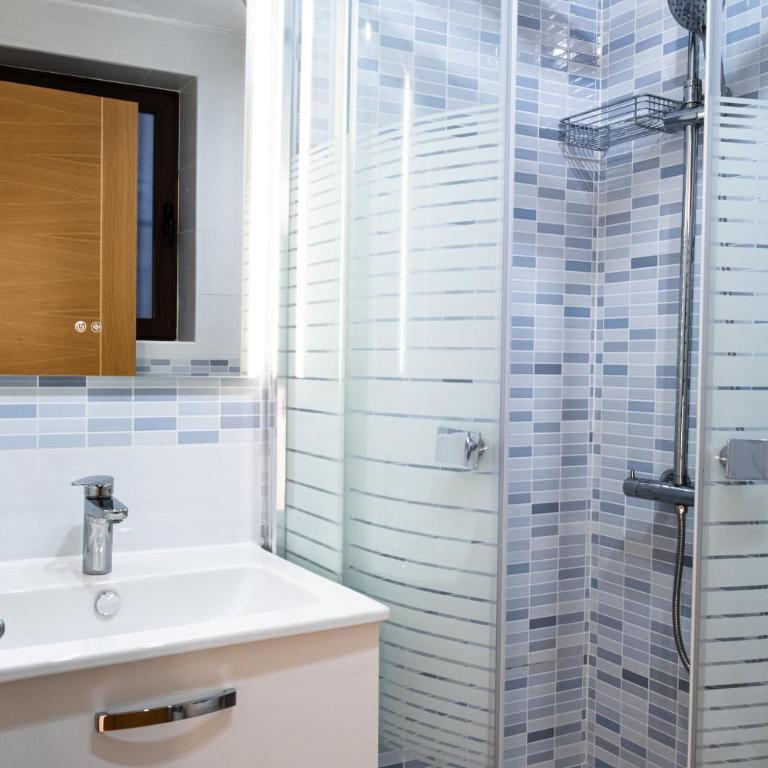 Alhambra Centro Apartamento - Three-Bedroom Apartment - 32