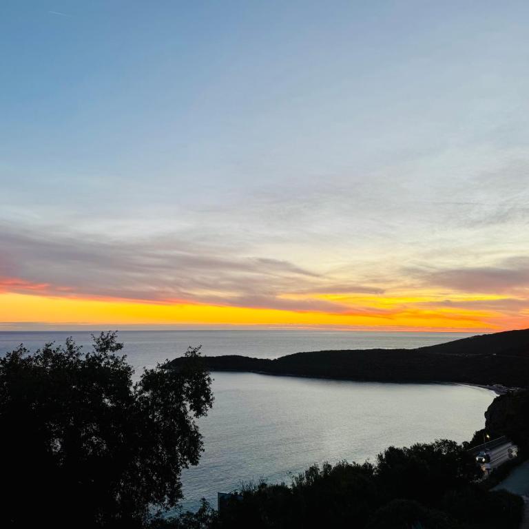 Budva Felix Suites - Penthaus Apartman - 1