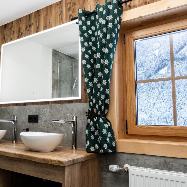 SÖLLHOF Ferienhaus mit 11 Schlafzimmern I großer Gemeinschaftsraum I Skibushaltestelle I 10 Min zum Skigebiet - Ferienhaus - 7