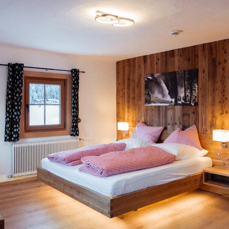 SÖLLHOF Ferienhaus mit 11 Schlafzimmern I großer Gemeinschaftsraum I Skibushaltestelle I 10 Min zum Skigebiet - Ferienhaus - 28