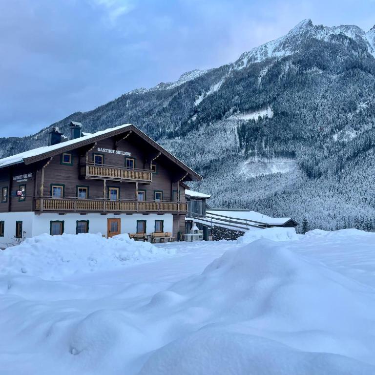 SÖLLHOF Ferienhaus mit 11 Schlafzimmern I großer Gemeinschaftsraum I Skibushaltestelle I 10 Min zum Skigebiet - Ferienhaus - 1