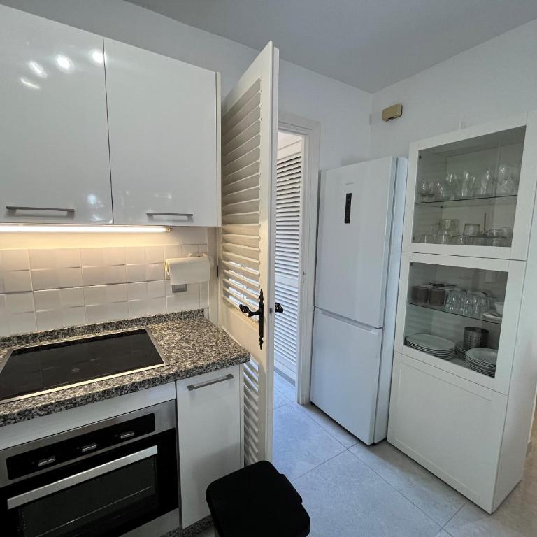 Estepona - Playa - 2 dormitorios con terraza y jardín al lado del mar Jo6 - Apartamento de 2 dormitorios - 9
