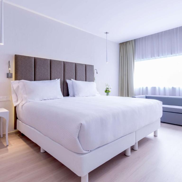 NH Puebla FINSA - Family Room (2 Adults + 2 Children) - 3