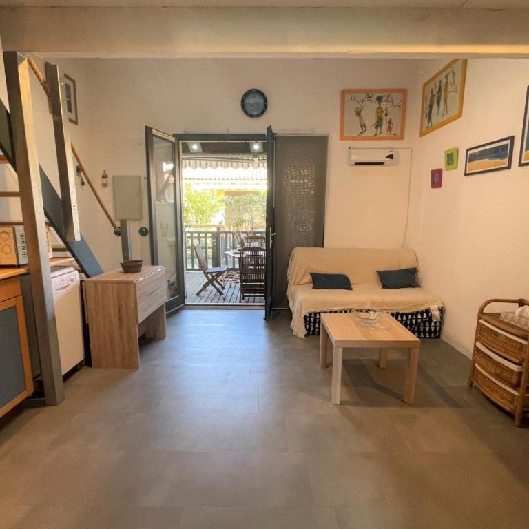 Maison 2 pièces avec une mezzanine SAINT CYPRIEN SC890-102 - Maison 2 Chambres - 3