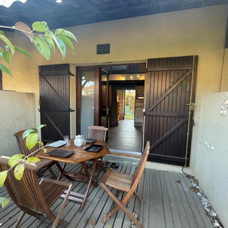 Maison 2 pièces avec une mezzanine SAINT CYPRIEN SC890-102 - Maison 2 Chambres - 23
