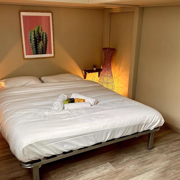 086 -LES INCAS -T3 -Centre ville- Parking - Appartement 2 Chambres avec Terrasse - 13