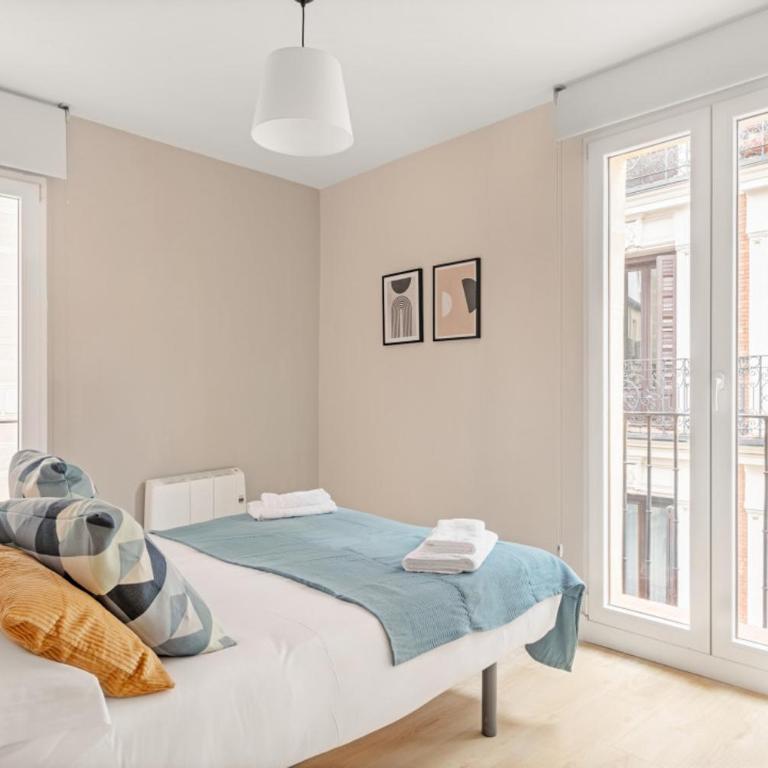 Modern and Cozy-2 Bedrooms 1 Bathroom-Las Letras - Apartment - 1