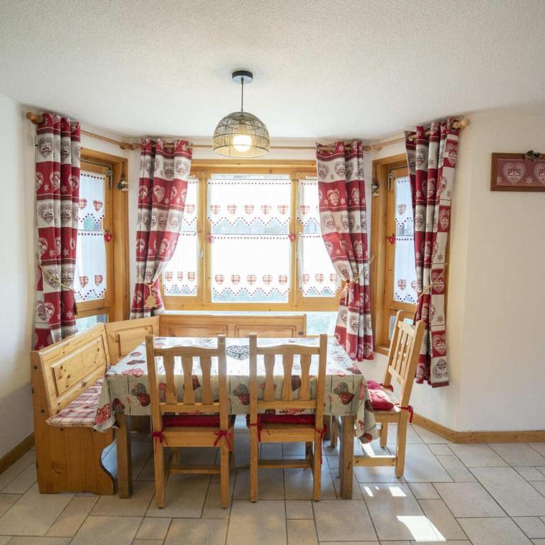 Confort à Châtel : Appartement 5 pers, animal admis, parking - FR-1-676-84 - Appartement - 6