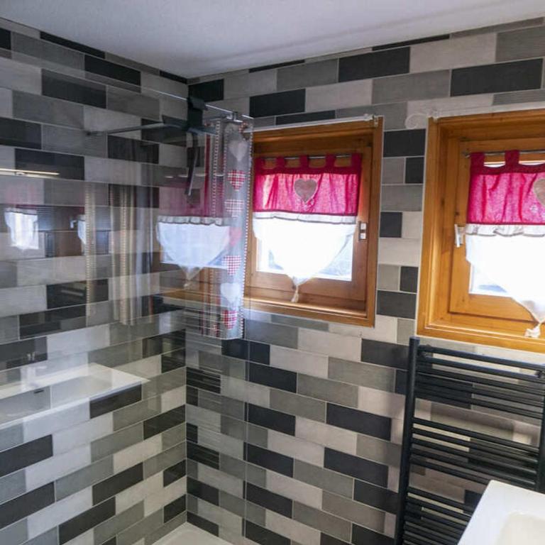 Confort à Châtel : Appartement 5 pers, animal admis, parking - FR-1-676-84 - Appartement - 10