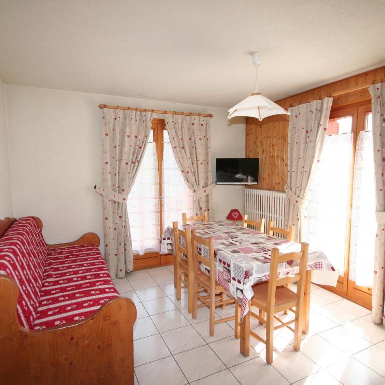 Appartement 3 pièces avec balcon, proche centre Châtel - FR-1-676-163 - Appartement - 2