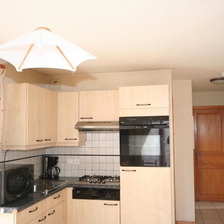 Appartement 3 pièces avec balcon, proche centre Châtel - FR-1-676-163 - Appartement - 5