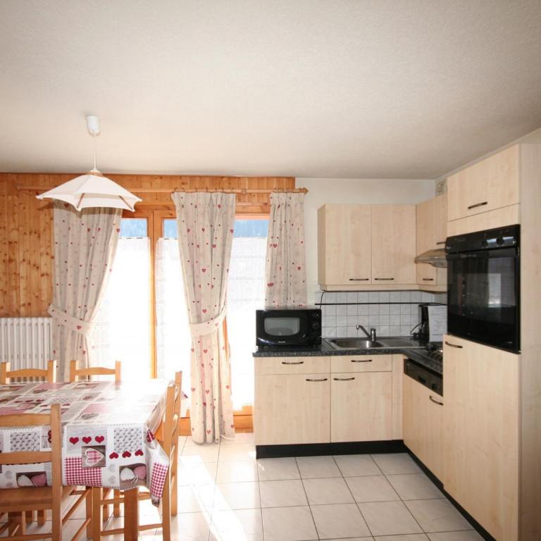 Appartement 3 pièces avec balcon, proche centre Châtel - FR-1-676-163 - Appartement - 6