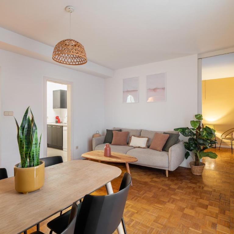 Stay U-nique Apartments Gaudi III - Three-Bedroom Apartment - 12
