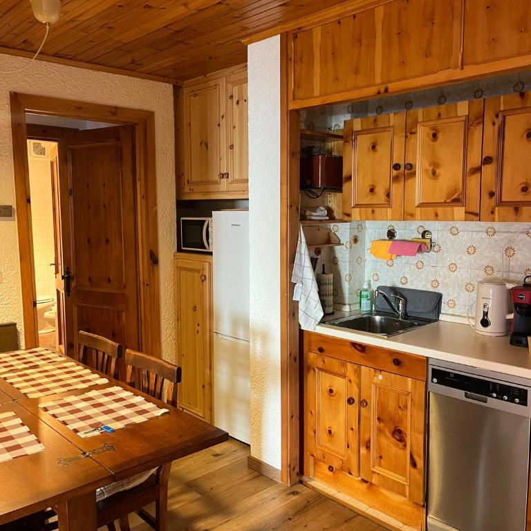 Appartamento Cuor di Bosco - Two-Bedroom Apartment - 16
