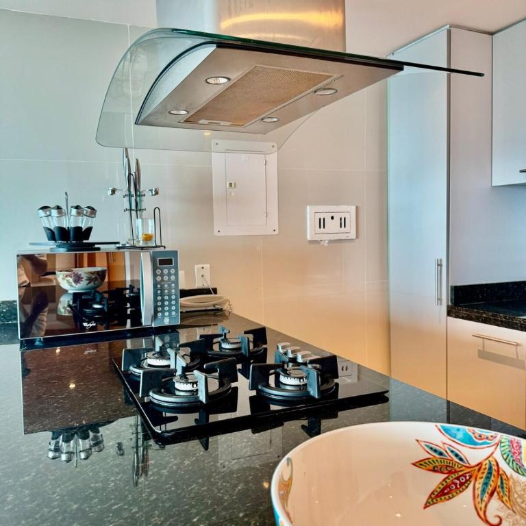 Beautiful 2 BR Ocean View Condo in Cartagena - Two-Bedroom Apartment with Ocean View - 13