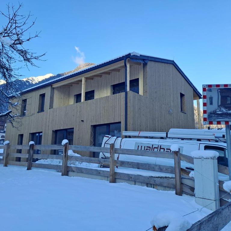 "Frechdax - Apartments Stubai" Unique Apartments, near BUS STOP & GROCERY STORE, inkl STUBAI SUPERCARD & INFRARED CABIN - Apartment mit 2 Schlafzimmern - 8