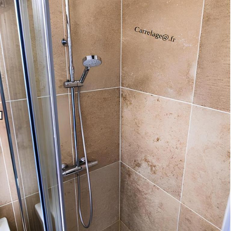 Spacieux appartement avec Balcons, 4 chambres, espace & confort, Centre Gare - Apartment - 28