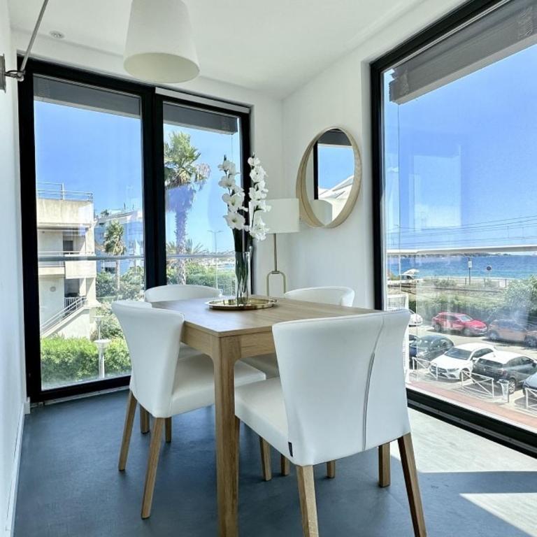 Private Front Beach Villa with garden and garage - Villa - 13