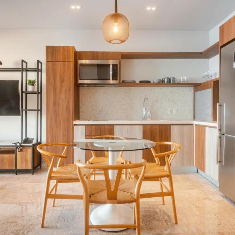 Luxury 1BR Condo Prime Location - Apartamento de 1 dormitorio - 11