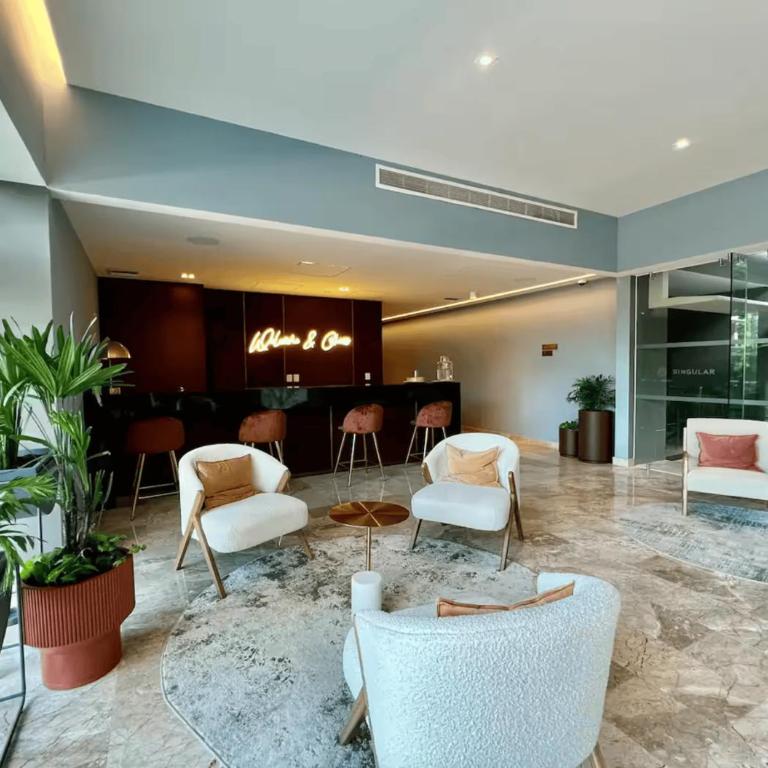 Luxury 1BR Condo Prime Location - Apartamento de 1 dormitorio - 16