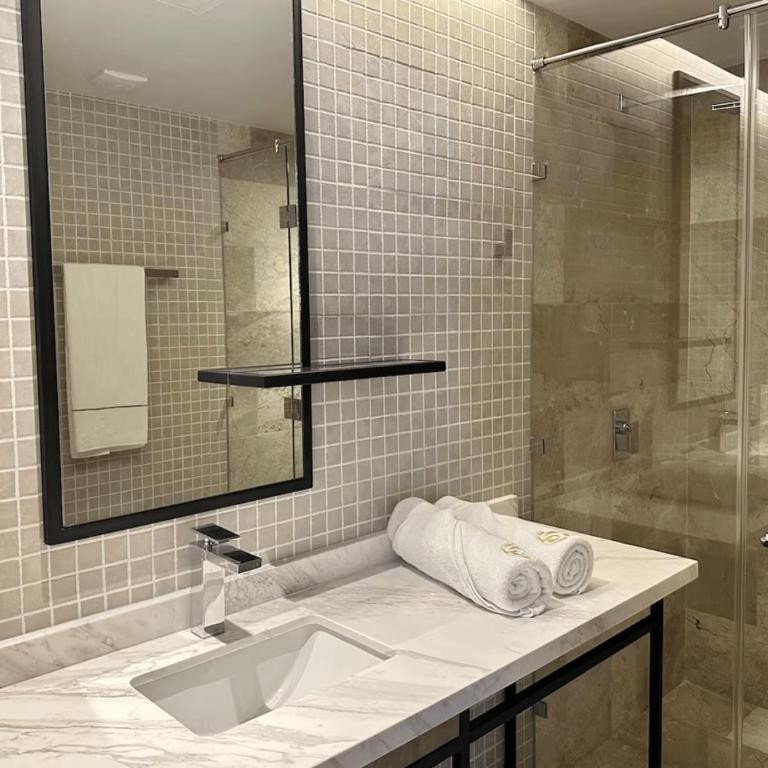 Luxury 1BR Condo Prime Location - Apartamento de 1 dormitorio - 7
