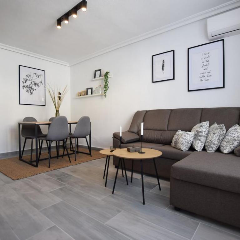 Cozy townhouse with terrace near La Mata beach - Apartamento con terraza - 1