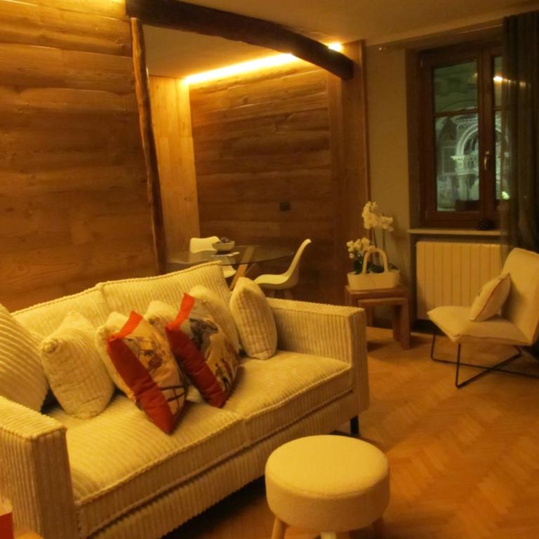 Aosta MaisonGnémaz - Appartamento con 2 Camere da Letto e Balcone - 1