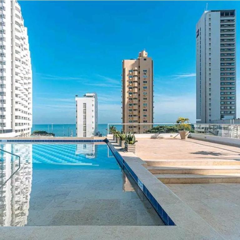 Relax & Sunsets,near beach & historic center - Three-Bedroom Apartment - 4