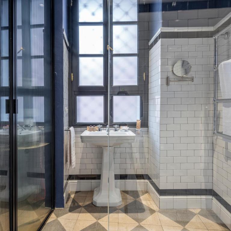 The Nine Suites - B Home - Junior Suite - 1