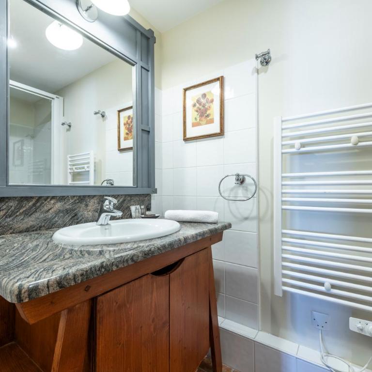 Appt rénové, 6 personnes Arc 1950 vue exceptionnelle MontBlanc, sauna, hammam, piscine int et ext - Appartement 2 Chambres - 18
