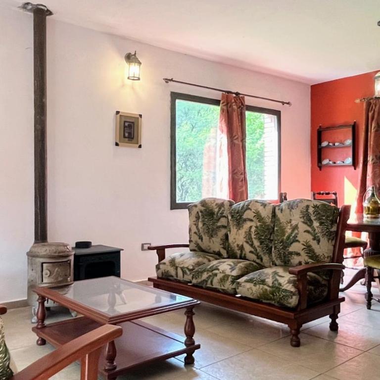 Casa completa con piscina y quincho en Ascochinga, 4 habitaciones, zona golf - Casa de 3 dormitorios - 29