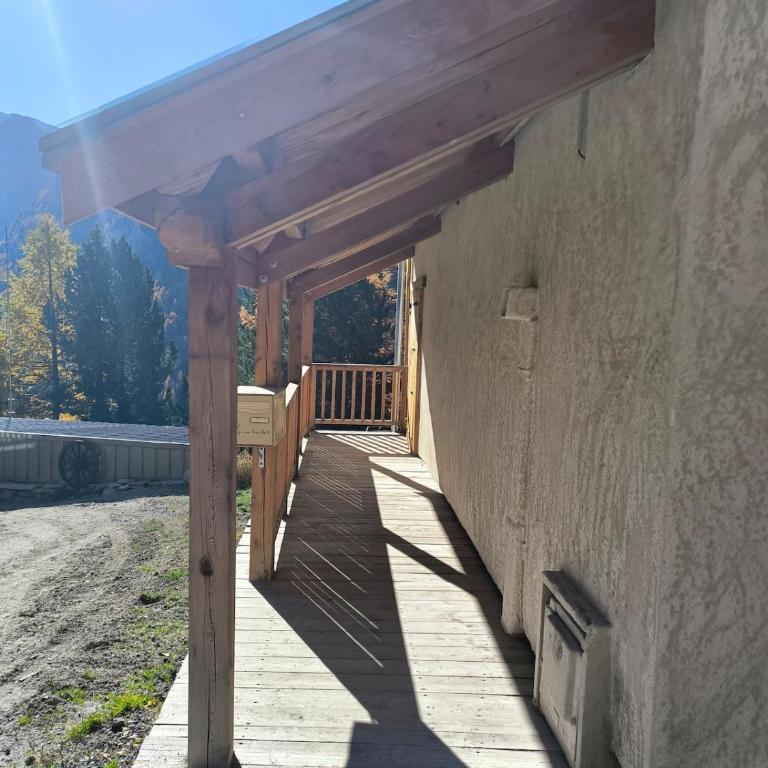Authentique chalet du Queyras - Saint Véran - Parc naturel du Queyras - Chalet - 75