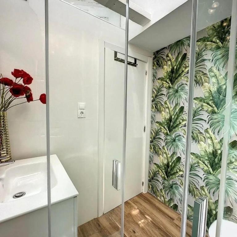 Chic Penthouse with Urban Charm & Rooftop - Two-Bedroom Apartment - 8
