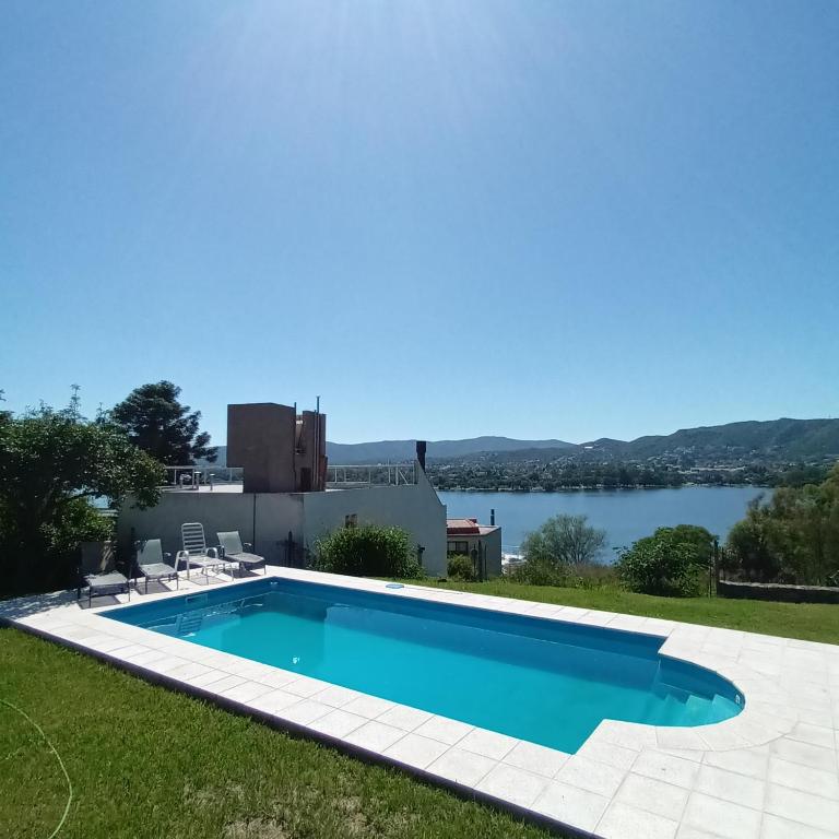 Casa con vista plena al lago y a la ciudad de Villa Carlos Paz IG alquilervillacarlospaz - Casa de 2 dormitorios - 3
