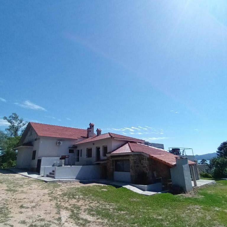 Casa con vista plena al lago y a la ciudad de Villa Carlos Paz IG alquilervillacarlospaz - Casa de 2 dormitorios - 10