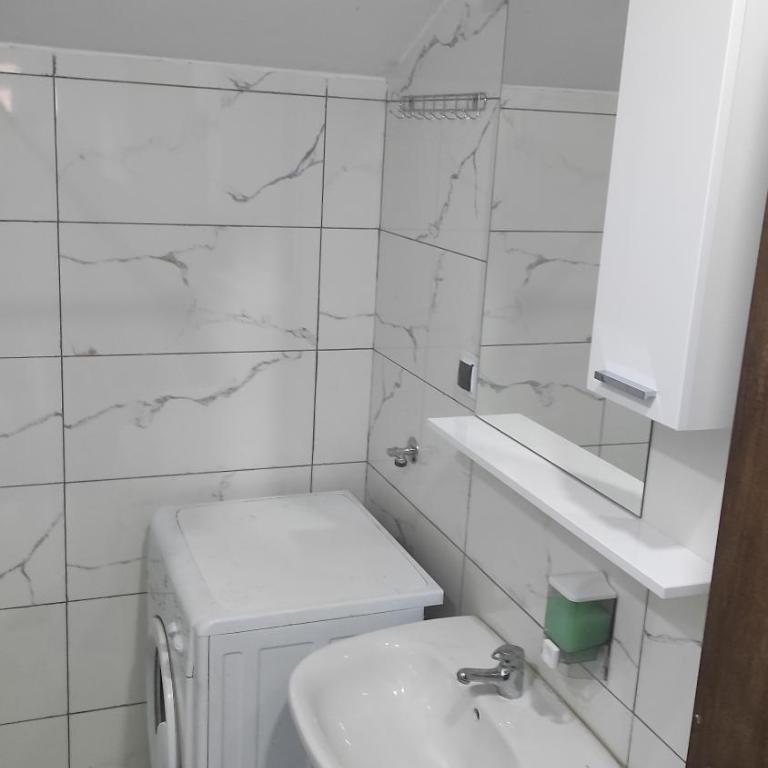 Apartmani Leonida 2 Trebinje - Apartman sa 2 Spavaće Sobe i Balkonom - 24