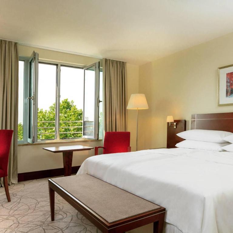 Sheraton Carlton Nuernberg - Classic Double Room - 1