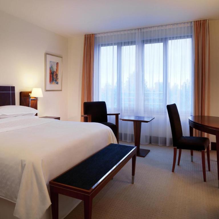 Sheraton Carlton Nuernberg - Classic Double Room - 2
