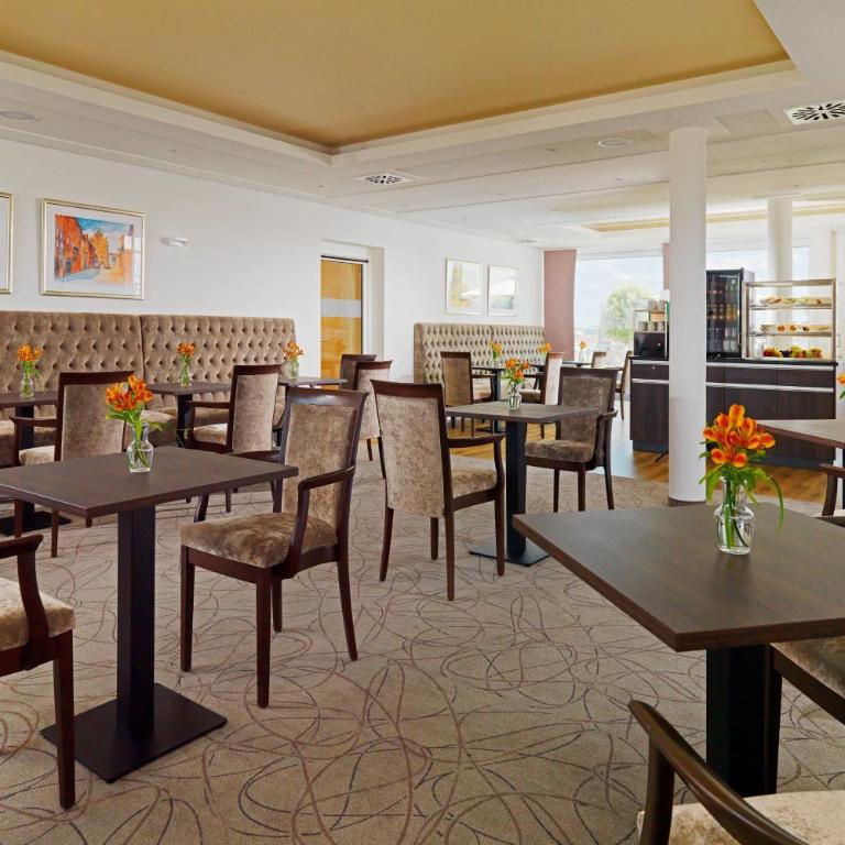 Sheraton Carlton Nuernberg - Executive King Room - 4