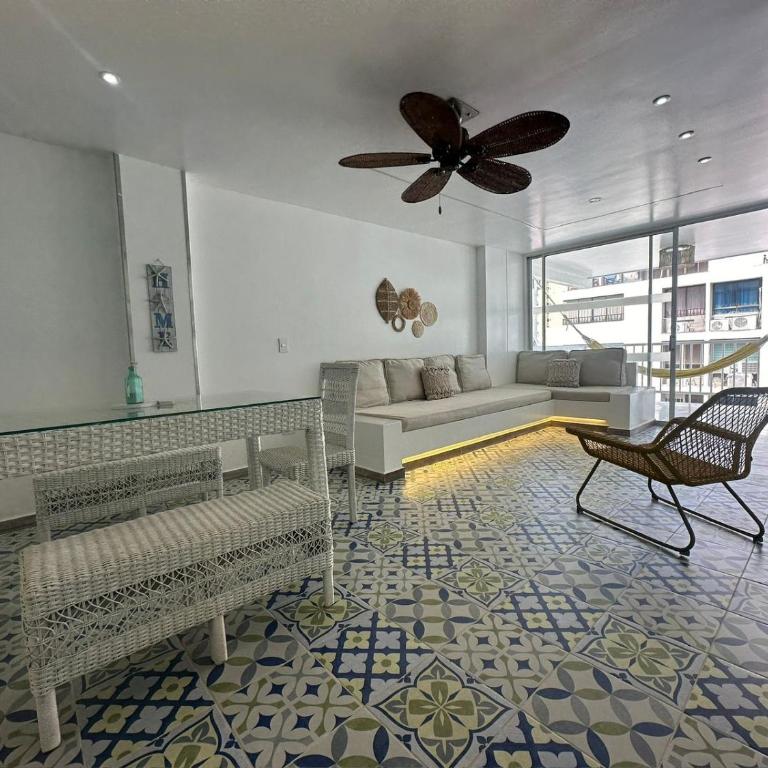 El Morro Beach - Three-Bedroom Apartment - 1