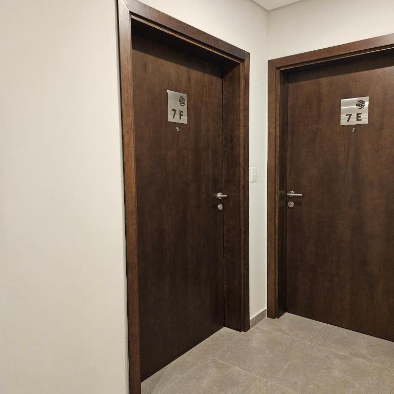 Apartment 7th floor, steps shopping - One-Bedroom Apartment - 23
