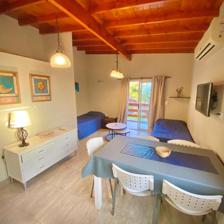 Pinos del Norte - Duplex a 250 m del Mar - 1 y 2 ambientes - One-Bedroom Apartment with Balcony - 1