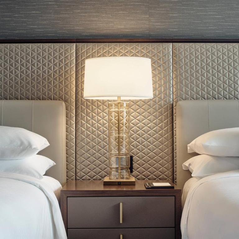 JW Marriott Hotel Monterrey Valle - Deluxe Guest room with 2 Queen - 4