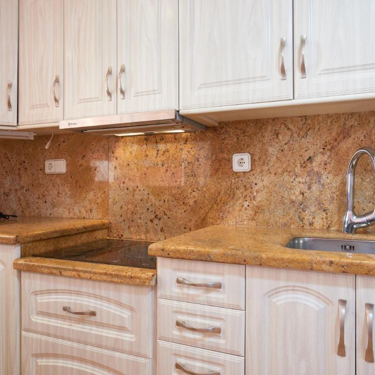 DIFFERENTFLATS Rubens - Apartamento Dúplex Superior con 3 dormitorios y vistas al mar - 25
