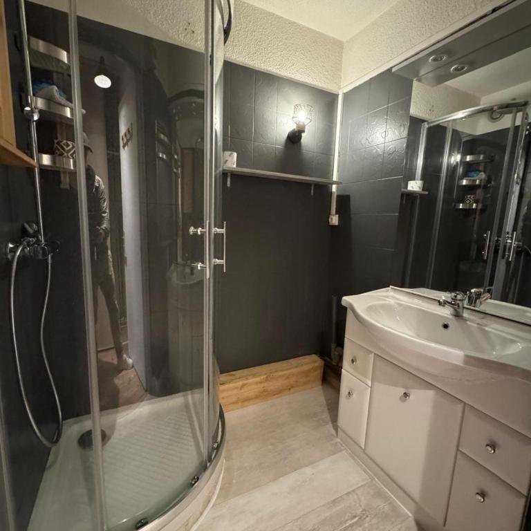 Renovated Duplex Apartment - 8 guests - Apartment mit 1 Schlafzimmer, Balkon und Bergblick - 5