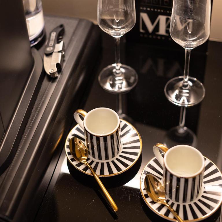 Mavi Luxury Suites - Camera Matrimoniale Deluxe con Vasca - 2