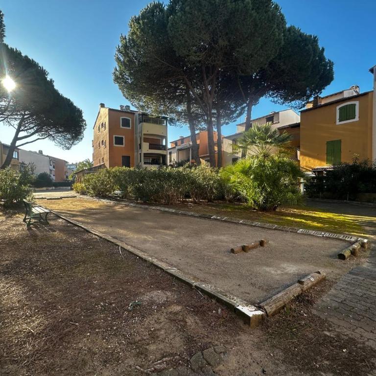 Appartement Camargue Village à deux pas de la plage du Boucanet - Apartment - 35