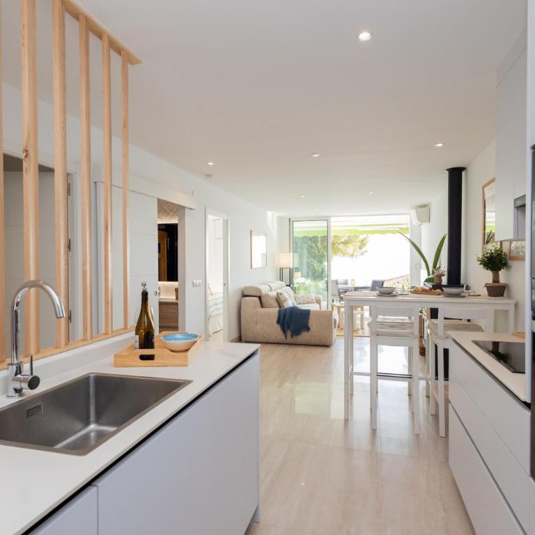 Seaside Spa Luxury Flat - Jacuzzi - Sauna - Sea view - Two-Bedroom Apartment - 36